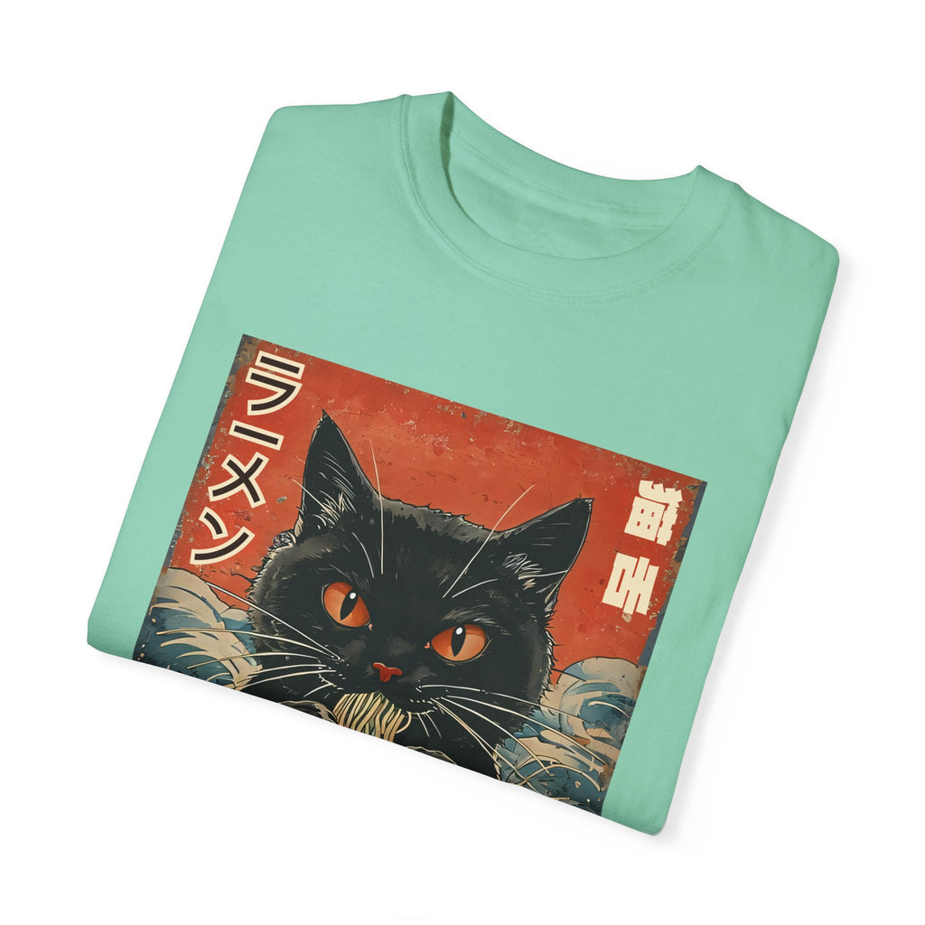 Japanese Cat Eating Ramen T-shirt