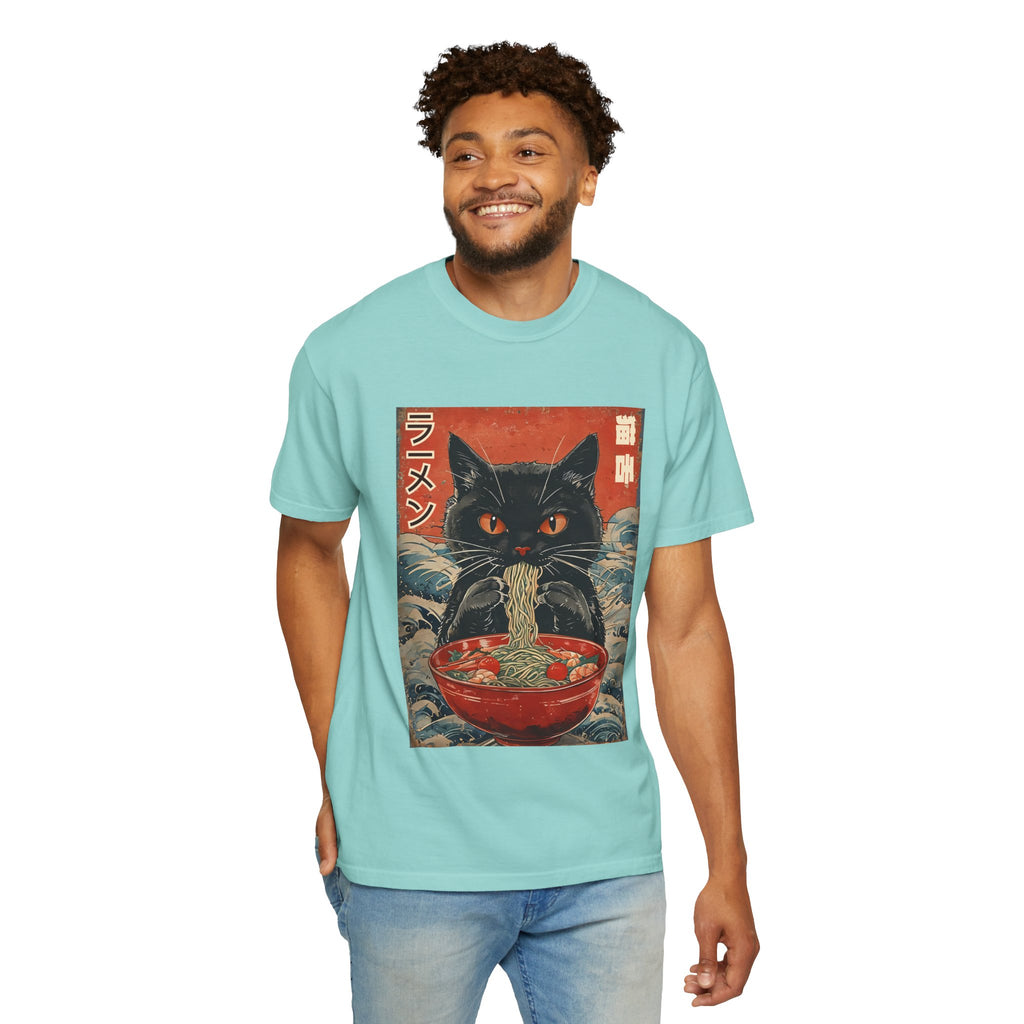 Japanese Cat Eating Ramen T-shirt